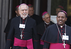 BISHOPS KICANAS LEAVES MEETING OF SYNOD OF BISHOPS ON NEW EVANGELIZATION