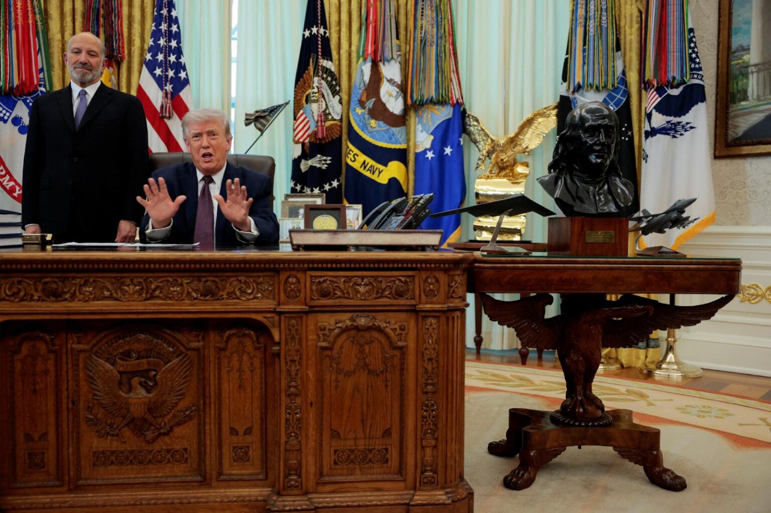 Sun Word Box Pew: Trump's support among Catholic voters drops heading into midterms ...